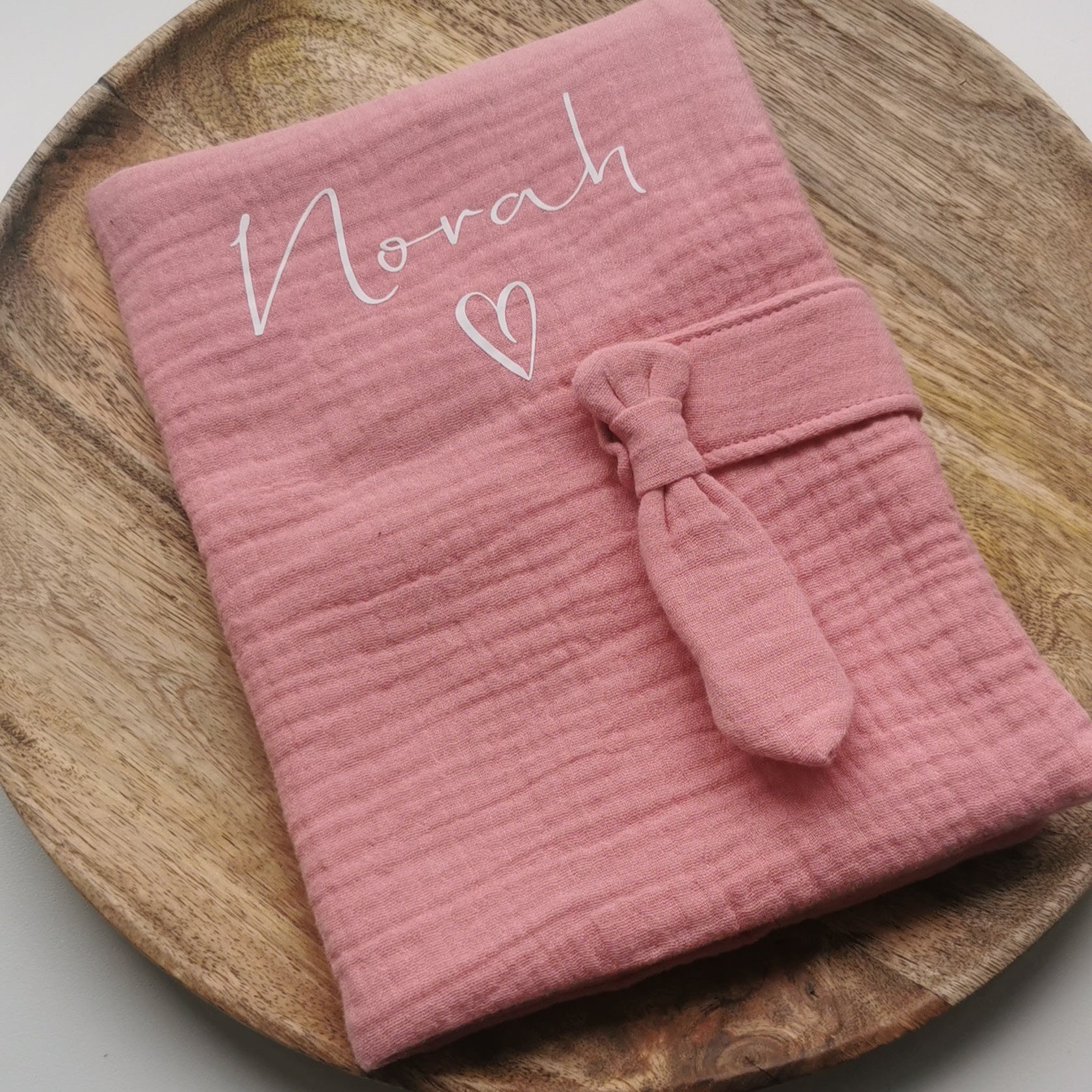 Protège Carnet de Santé Personnalisé cravat