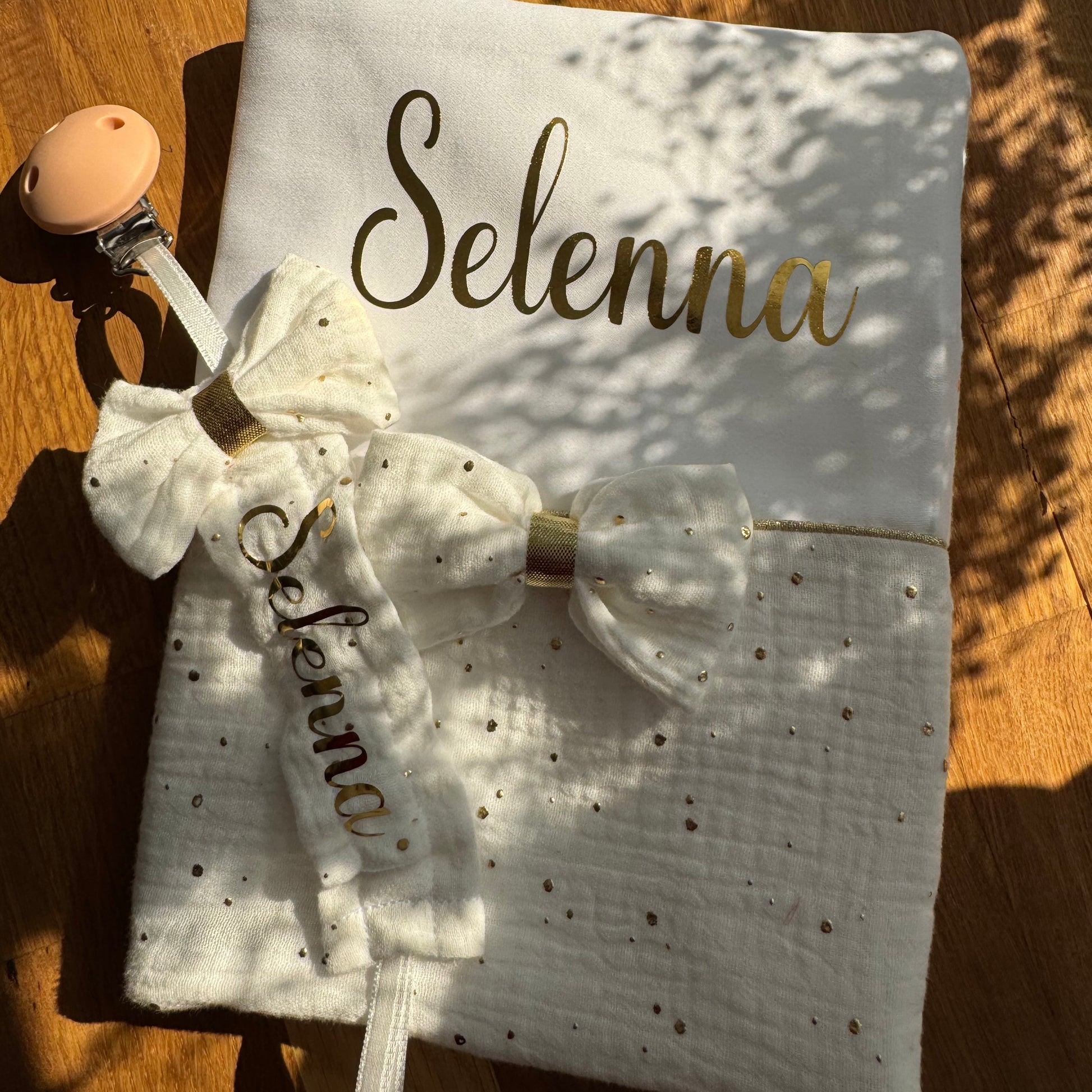Coffret Protège Carnet et Attache  tétine À personnalisé