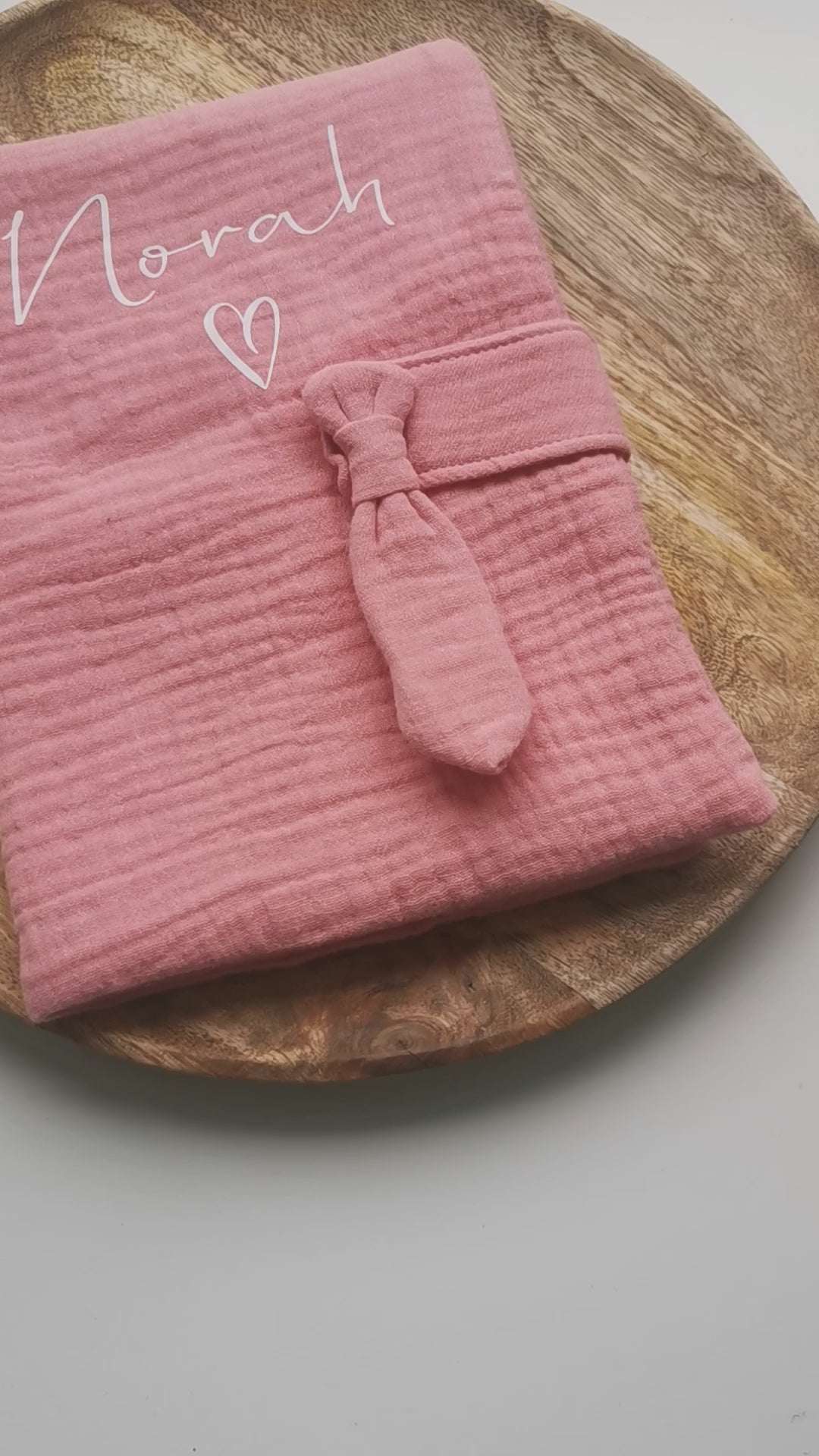 Protège Carnet de Santé Personnalisé cravat